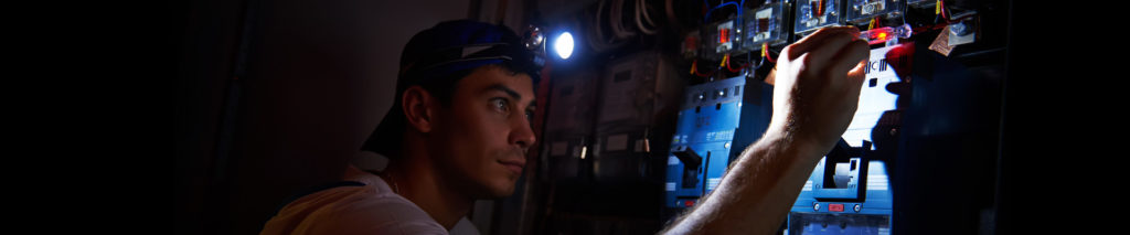 Emergency Electrician Repairing