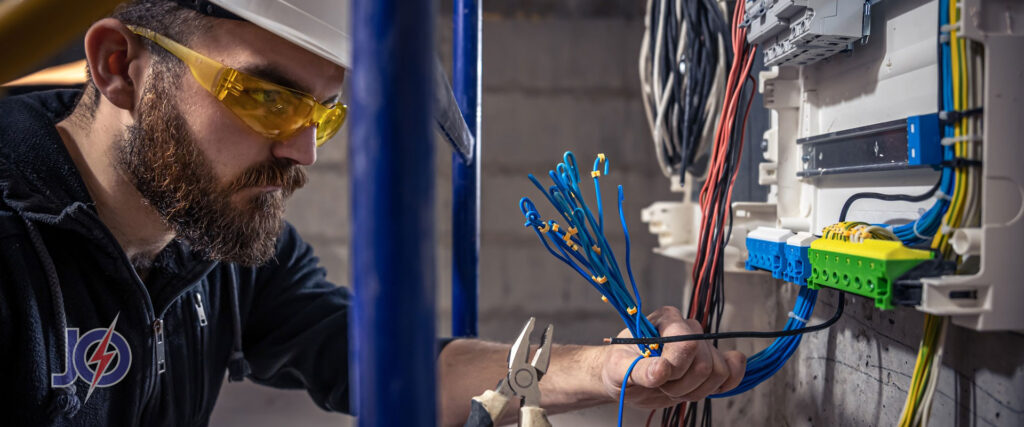 Common Electrical Problems in Coastal Homes Around Bayside & Redlands